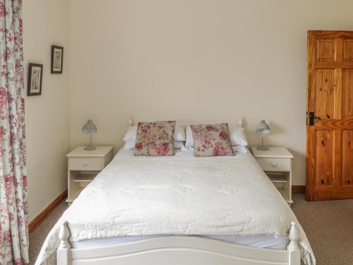 Seaspray Villa Renvyle Bagian luar foto